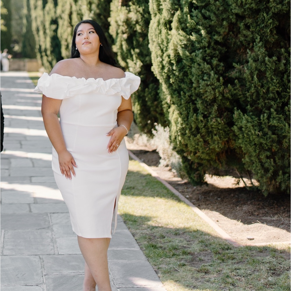 Elegant Off-Shoulder White Midi Dress